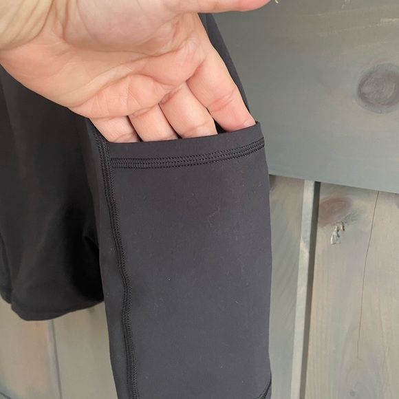 OFFLINE By Aerie
The Hugger Dress. Athletic
Black Size Large - Picture 3 of 5